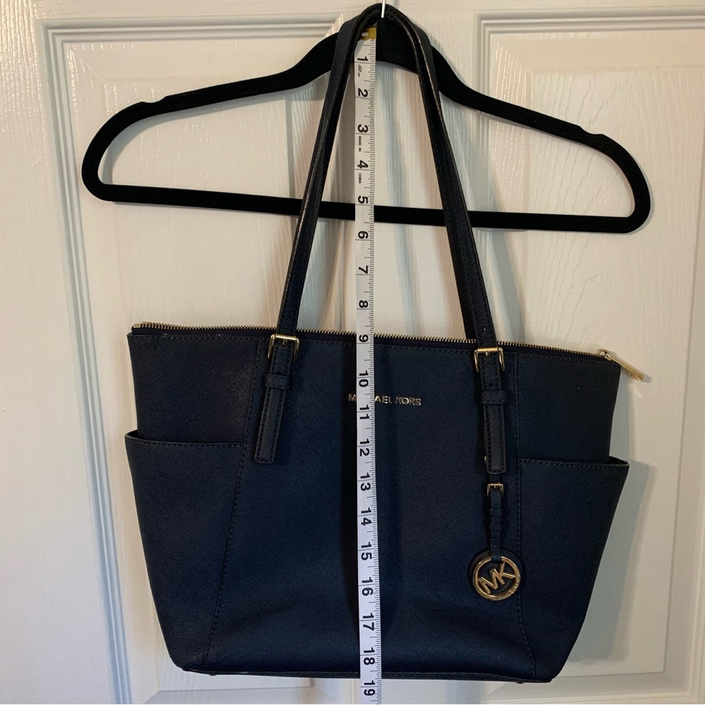 Michael Kors navy tote - Picture 4 of 7